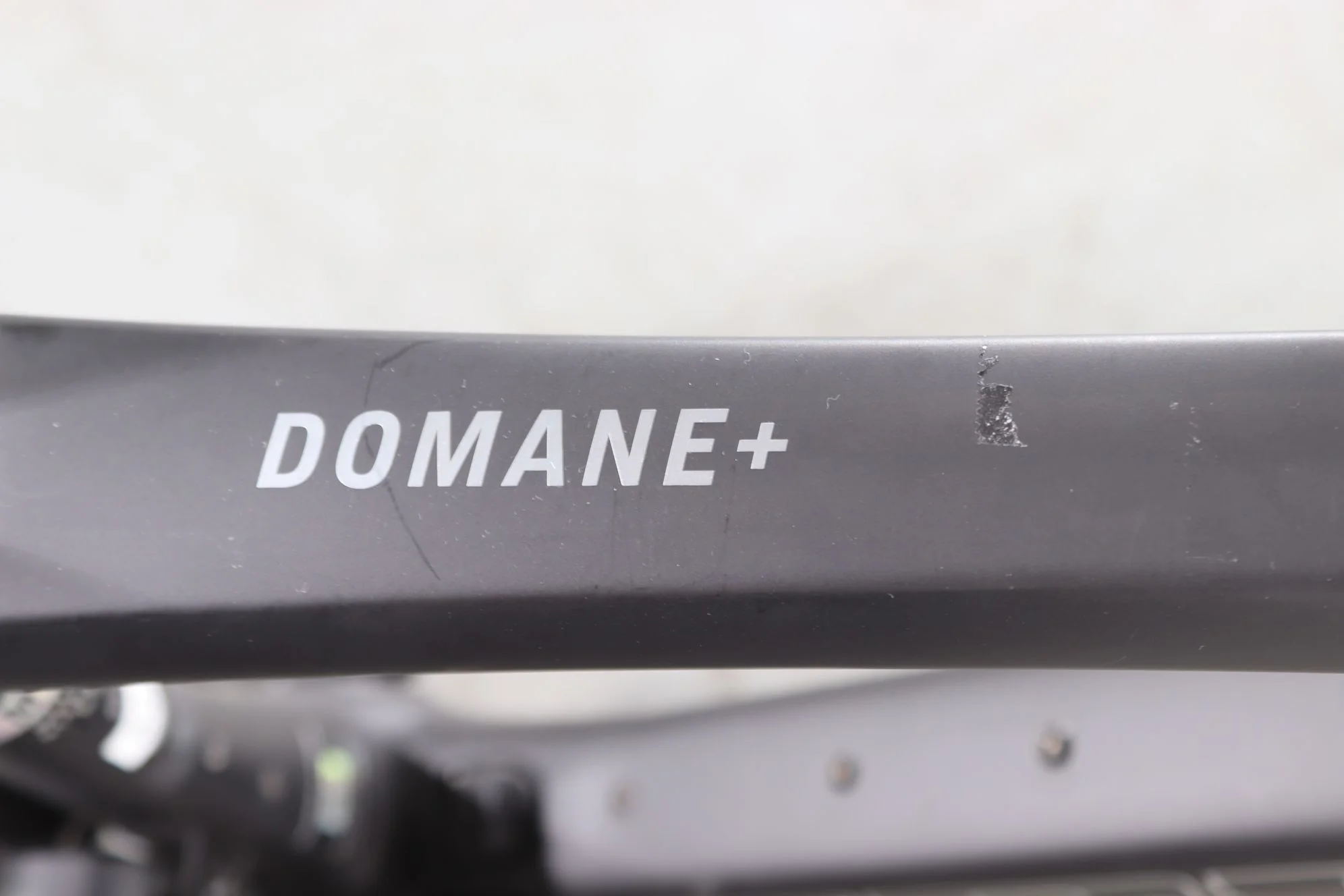 Trek Domane+ SLR6 - Image 12