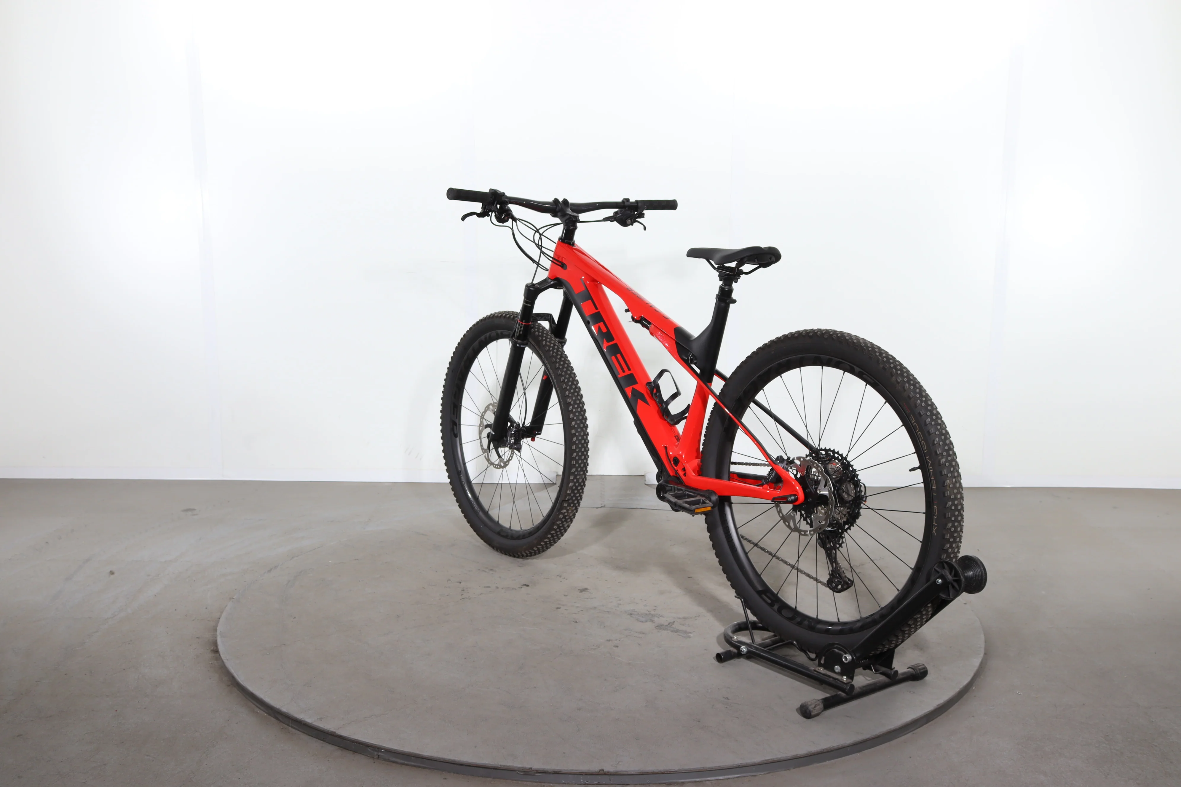 Trek E-Caliber 9.8 XT - Image 5