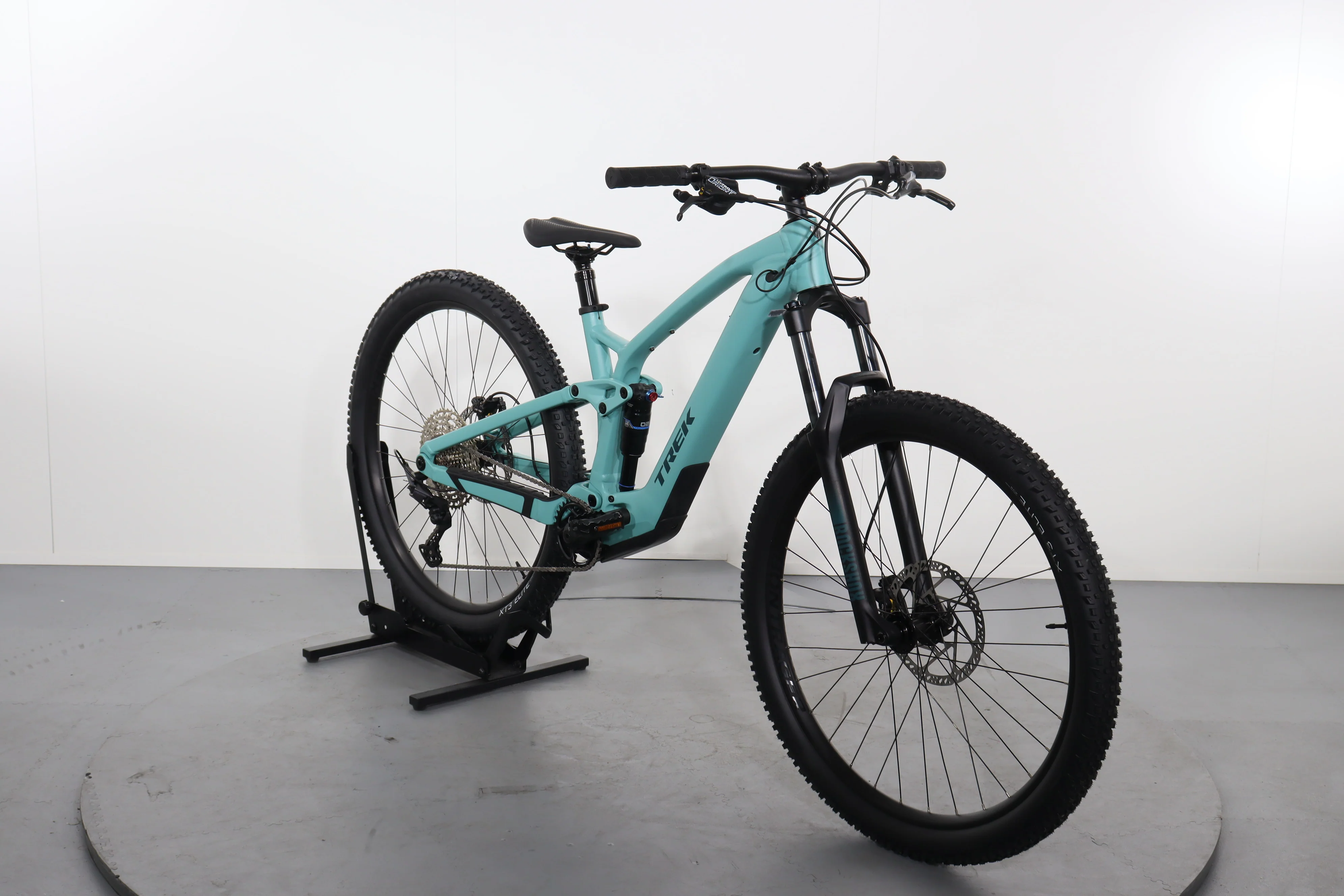 Trek Fuel EX-e 5 - Image 2