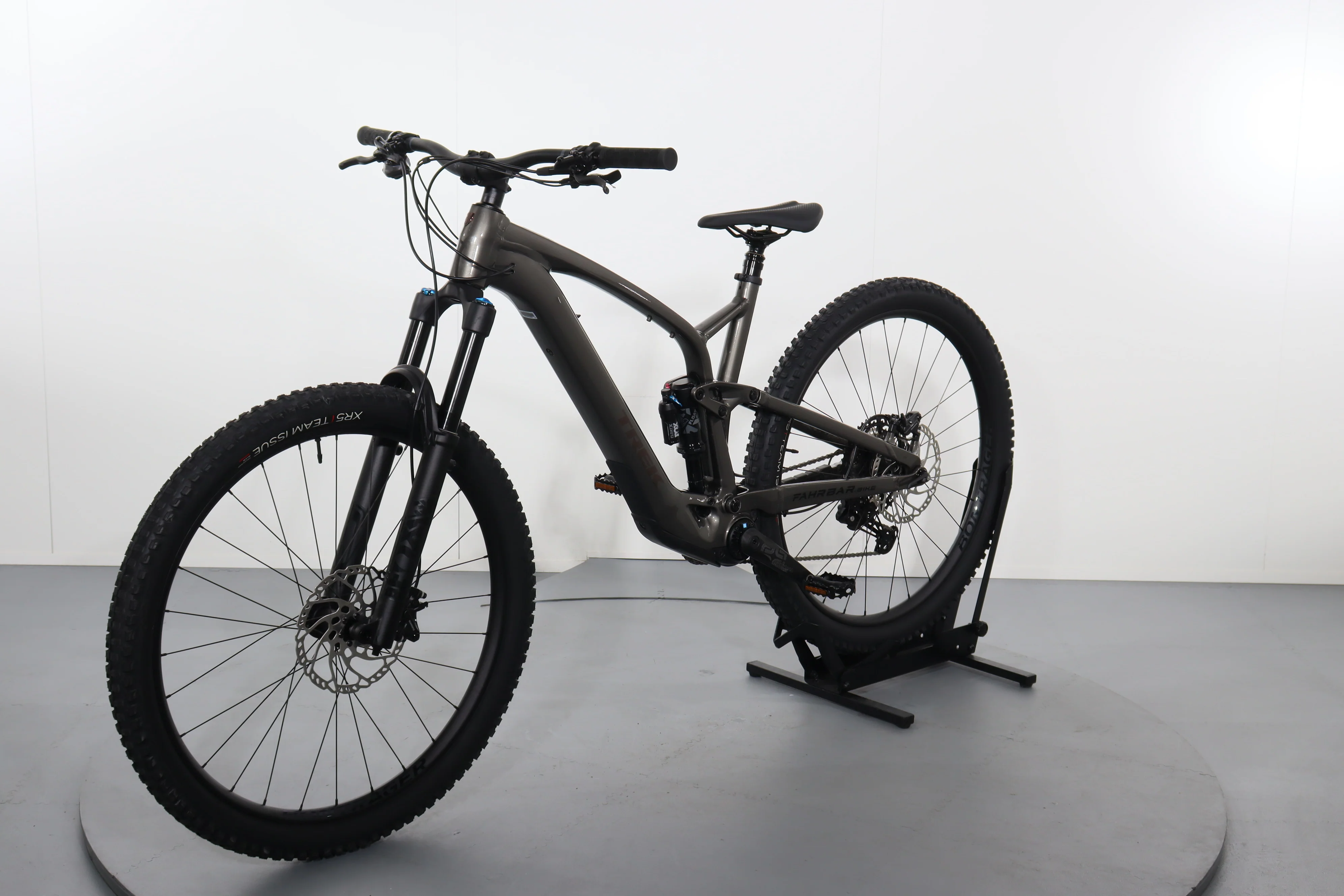 Trek Fuel EX-e 8 - Image 3
