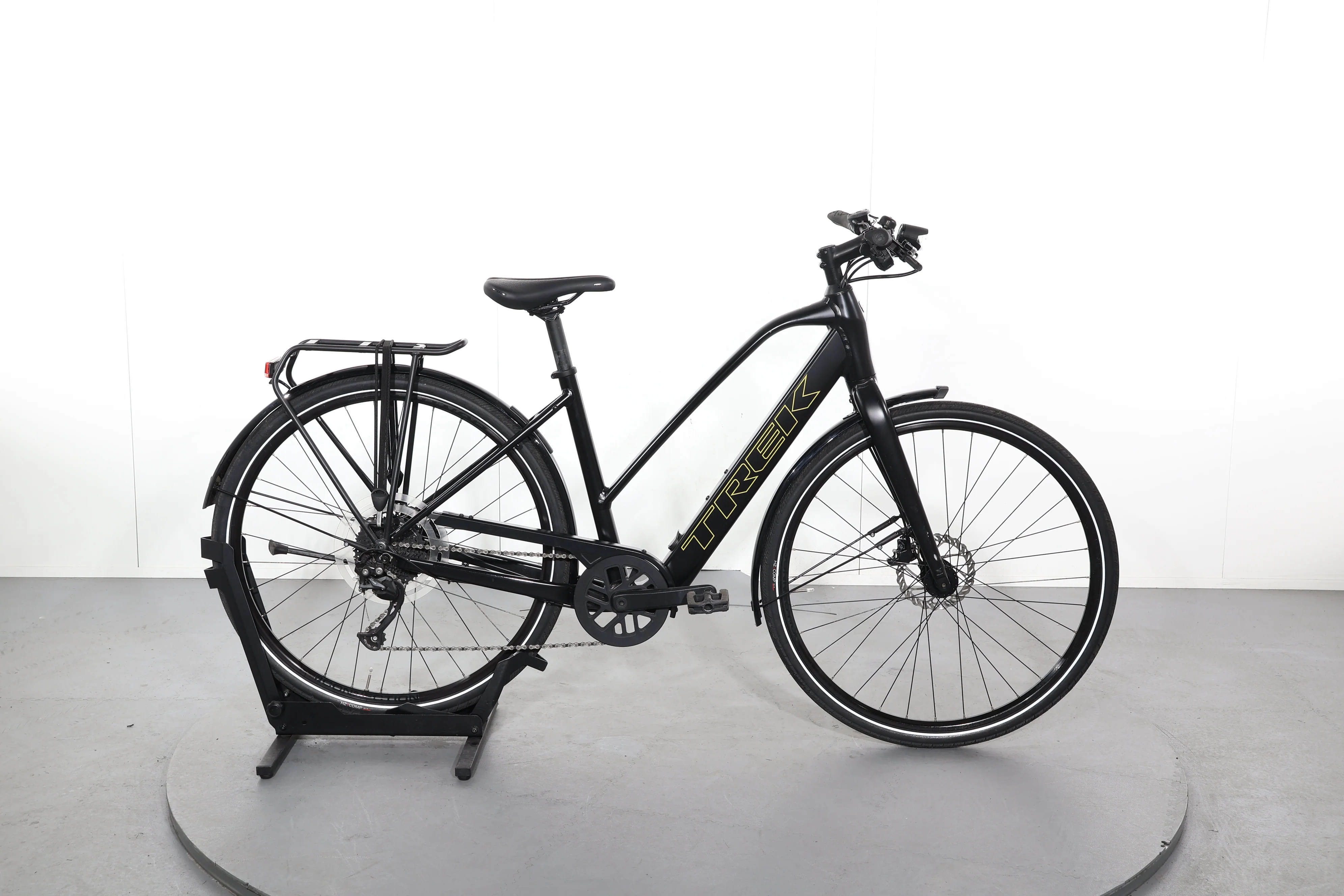 Trek FX+ 2 Stagger