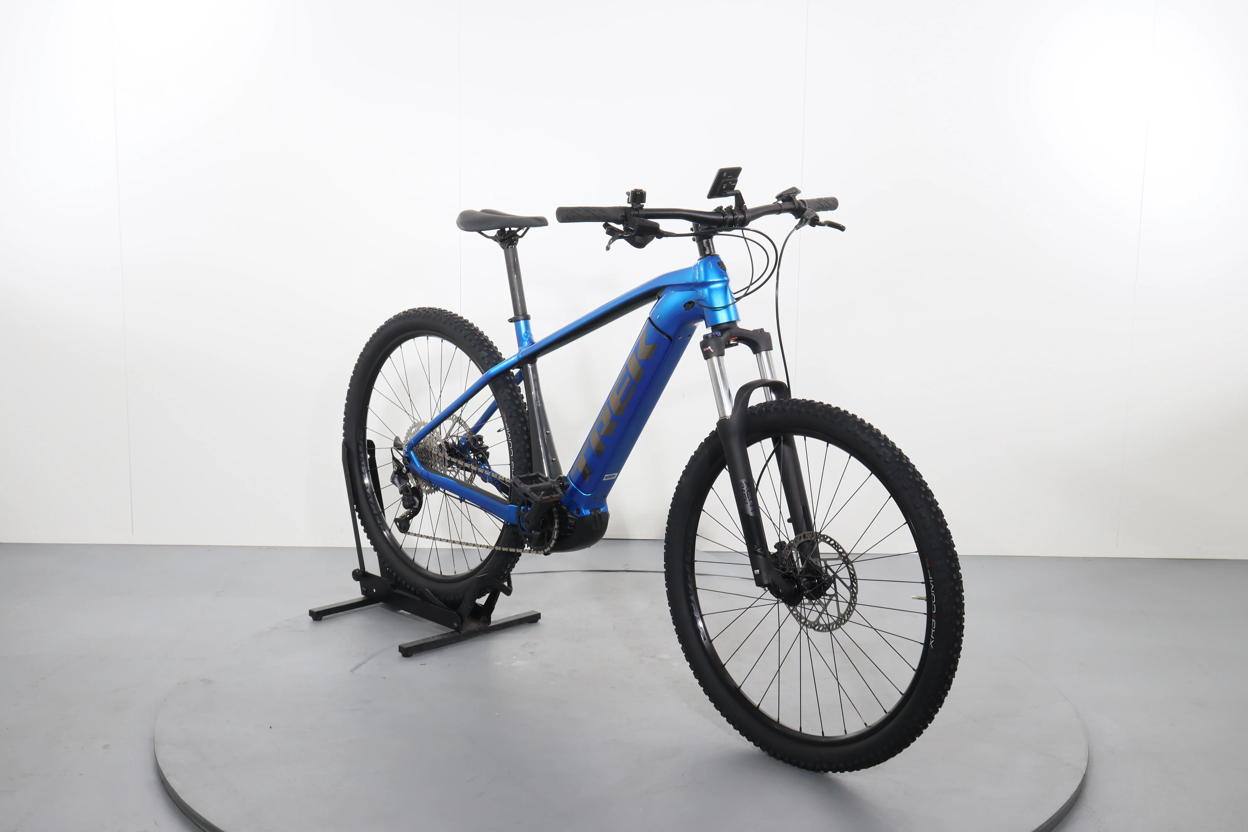 Trek Powerfly 4 Hardtail Gen 2 - Image 2