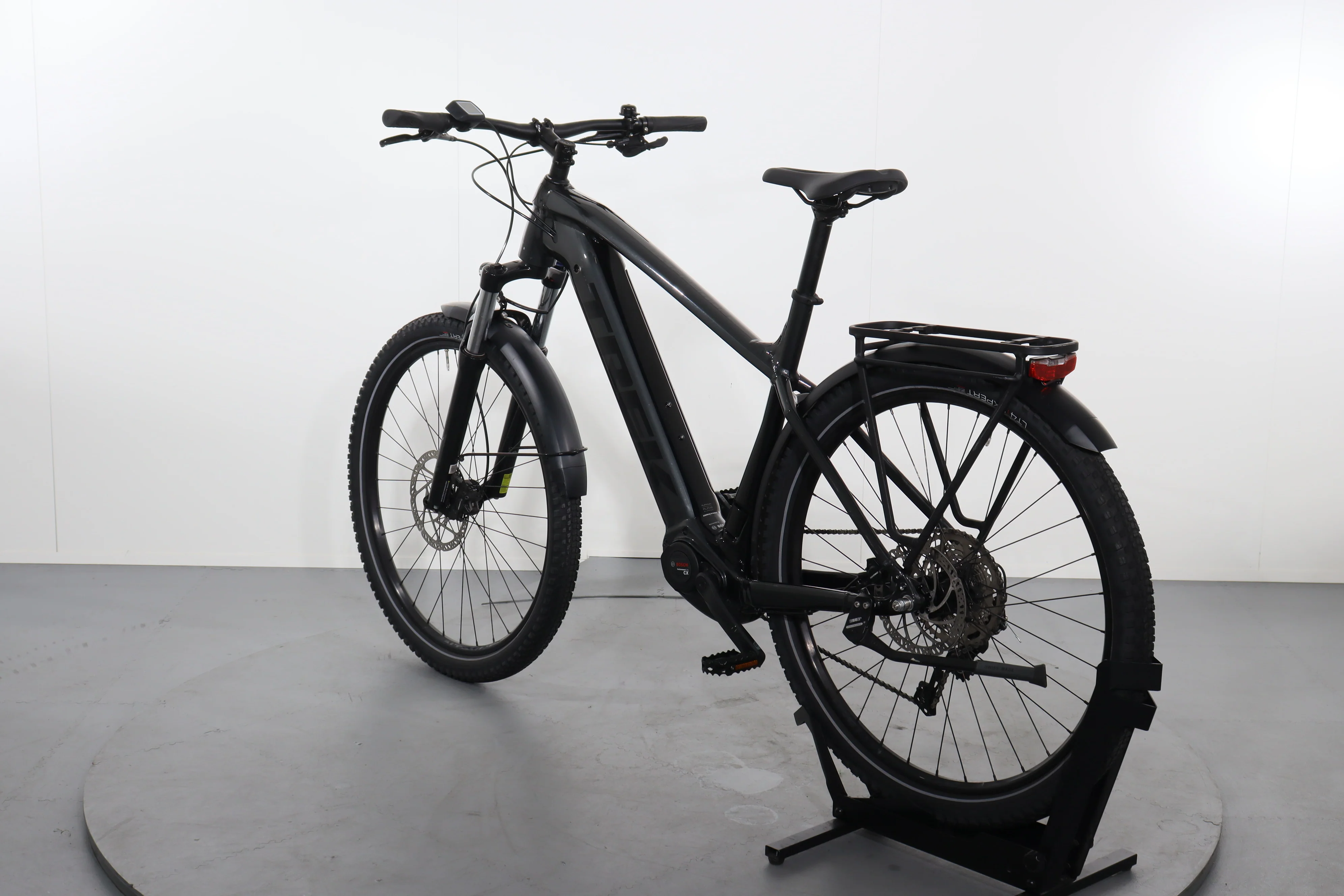 Trek Powerfly FS 4 Equipped - Image 5