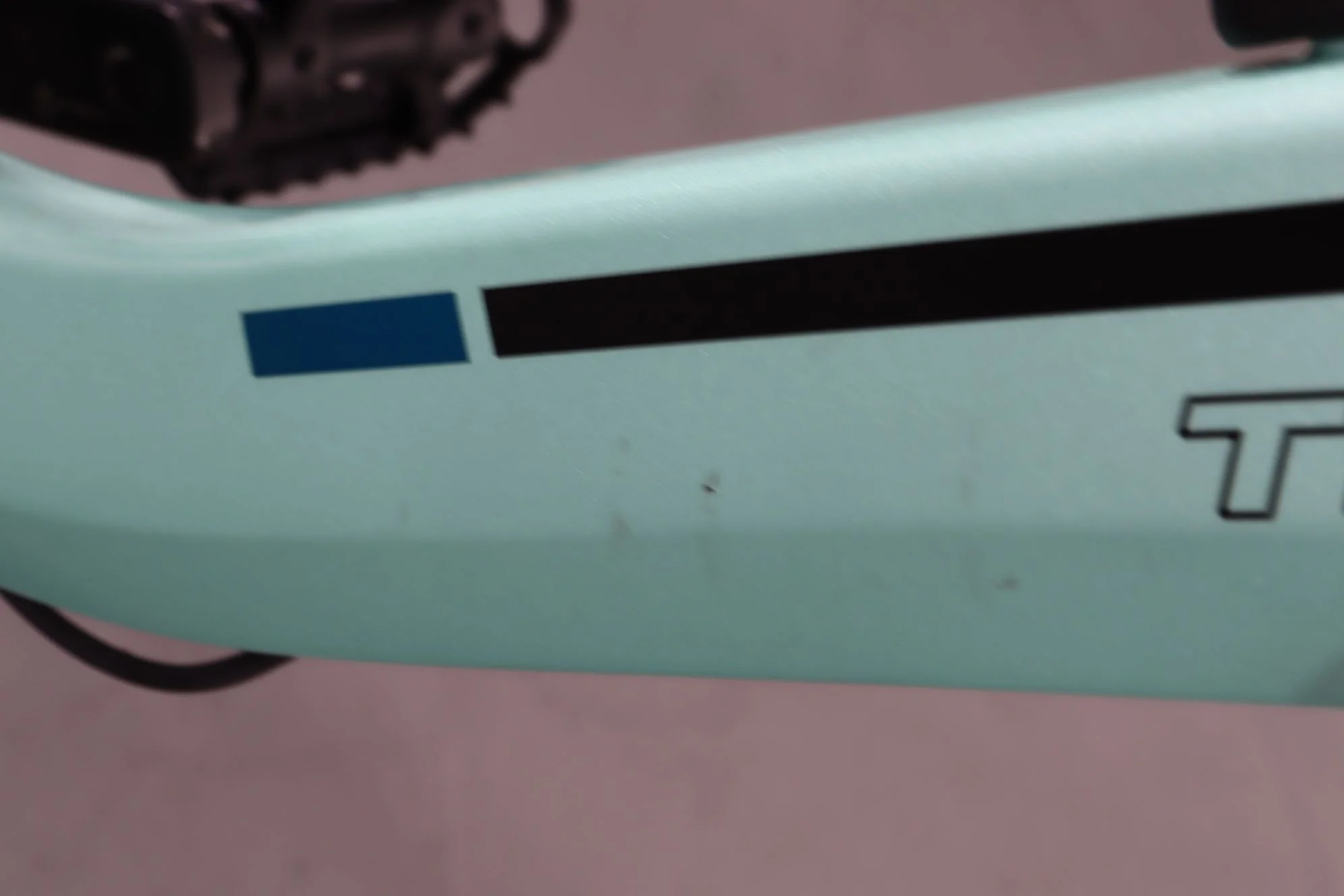 Triumph E-Cloud 4 - Image 10