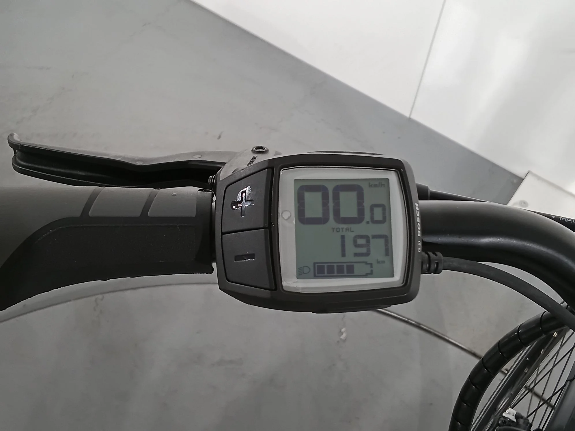 Triumph E-Cloud 4 - Image 8