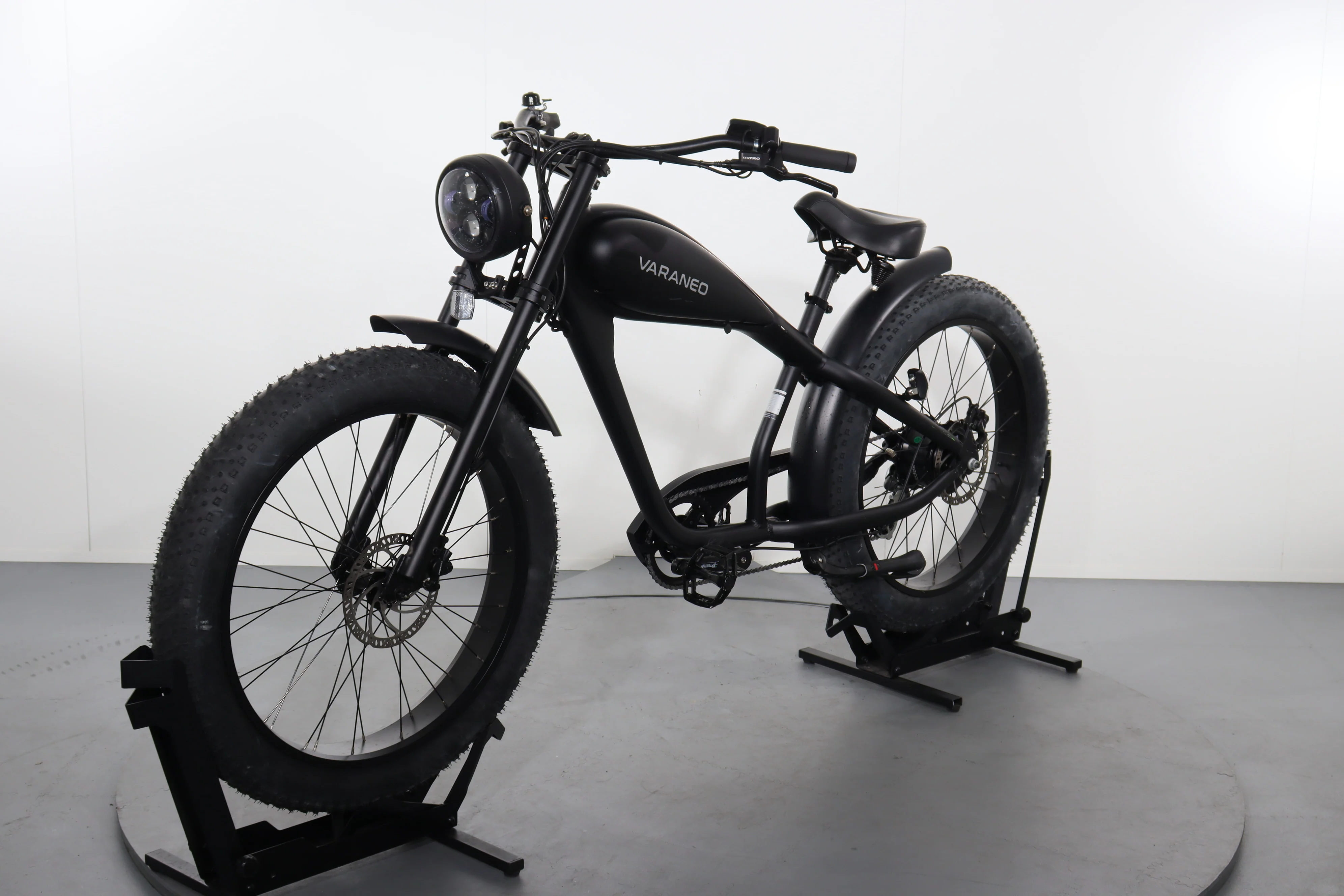 Varaneo Cafe Racer - Image 3